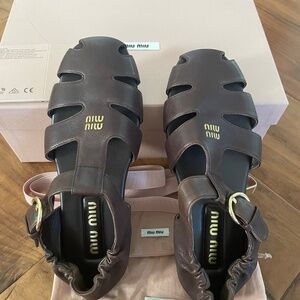 Brand New Fisherman Briarwood Nappa Leather Rouched Sandals 37